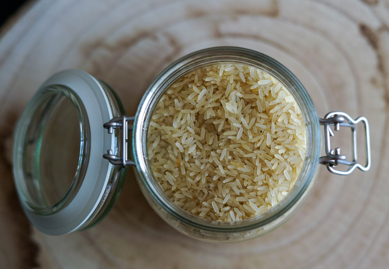 Sušenie pomocou ryžovej metódy